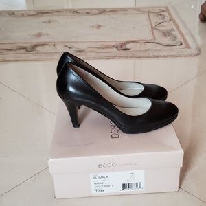 nine west black pumps